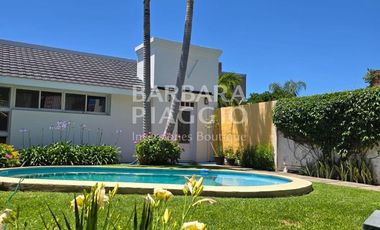 AMPLIA CASA EN GUADALUPE - Javier de la Rosa al 800