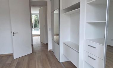Venta Casa Duplex de 3 dormitorios en housing con amenities y financiación propia