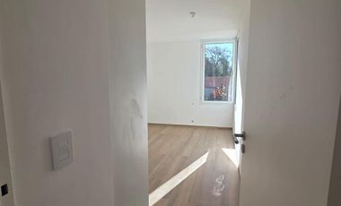 Venta Casa Duplex de 3 dormitorios en housing con amenities y financiación propia