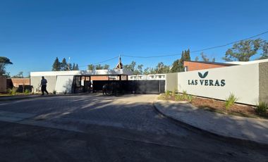 Venta Casa Duplex de 3 dormitorios en housing con amenities y financiación propia