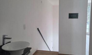 Venta Casa Duplex de 3 dormitorios en housing con amenities y financiación propia