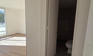 Venta Casa Duplex de 3 dormitorios en housing con amenities y financiación propia