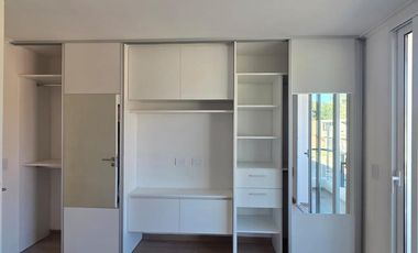 Venta Casa Duplex de 3 dormitorios en housing con amenities y financiación propia