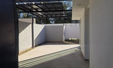 Casa alquiler en  Housing Las Veras duplex de 2 dormitorios con patio valle escondido