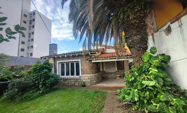 Casa en ALQUILER.