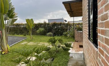 Se renta casa campestre en La Condina Pereira
