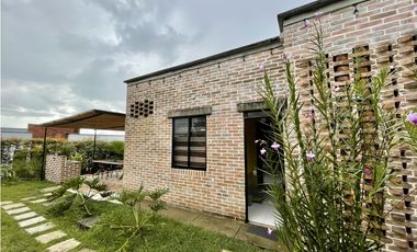 Se renta casa campestre en La Condina Pereira