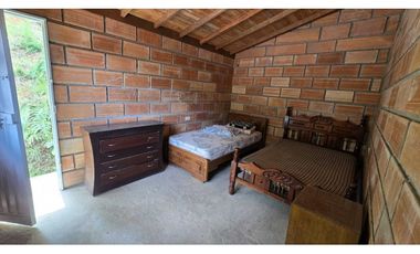 VENDO CASA CAMPESTRE EN AMAGA ANTIOQUIA