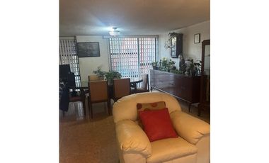 REMODELA CASA CON BUENOS ESPACIOS, SOLO RECURSOS PROPIOS