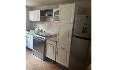 REMODELA CASA CON BUENOS ESPACIOS, SOLO RECURSOS PROPIOS