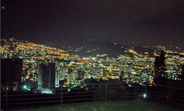 Casa Campestre De 2 Niveles Con Imponente Vista  En Venta En Sabaneta