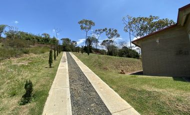 Se Vende Casa Campestre Nueva en Essencial Country – Jamundí