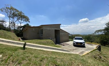 Se Vende Casa Campestre Nueva en Essencial Country – Jamundí