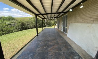 Se Vende Casa Campestre Nueva en Essencial Country – Jamundí