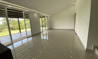 Se Vende Casa Campestre Nueva en Essencial Country – Jamundí