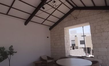 ESTRENA CASA EN RENTA EN ALÍA RESIDENCIAL, ZONA EL MIRADOR, QUERETARO