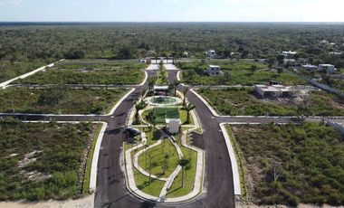 Lote de entrega inmediata en Privada Camelia, Sitpach, Mérida.