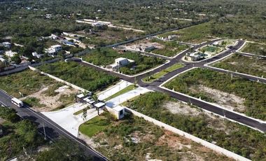 Lote de entrega inmediata en Privada Camelia, Sitpach, Mérida.