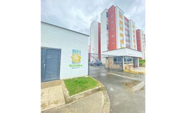 SE ARRIENDA APARTAMENTO PARQUES DE VERSALLES TULUA VALLE.