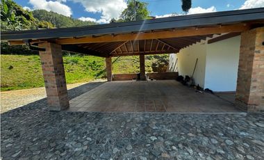 Casa en Alquiler en Envigado Las Antillas