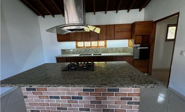 Casa en Alquiler en Envigado Las Antillas
