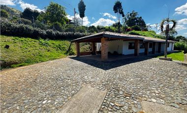 Casa en Alquiler en Envigado Las Antillas