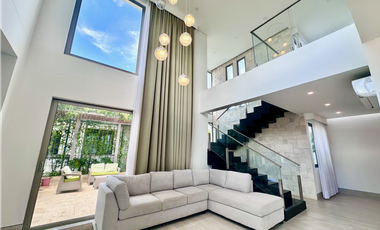 Barcelona de Indias - Venta de Casa Sector Sarria.