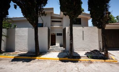 Loft Industrial con Terraza y Vista al Campo de Golf Campestre 2