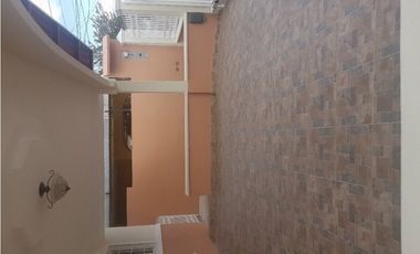 ALQUILER  CASA EN SAN ANTONIO