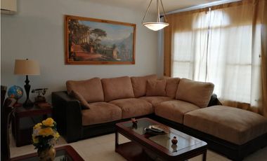ALQUILER  CASA EN SAN ANTONIO