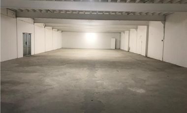 VENTA GALERA LOCERIA 3,840 MTS