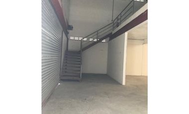 VENTA GALERA LOCERIA 3,840 MTS