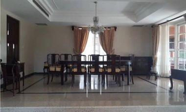 VENTA/ALQUILER CASA EN LOS ANGELES