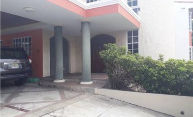VENTA/ALQUILER CASA EN LOS ANGELES