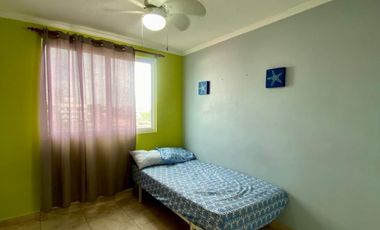 Venta de apartamento en Parque Lefevre, PH Girasol PL