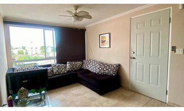 Venta de apartamento en Parque Lefevre, PH Girasol PL