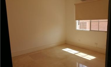 Se vende Casa en Condado del rey , Residencial  Altos del fresno