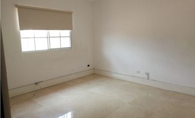 Se vende Casa en Condado del rey , Residencial  Altos del fresno