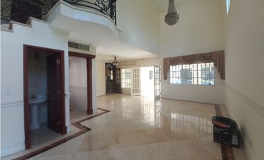Se vende Casa en Condado del rey , Residencial  Altos del fresno