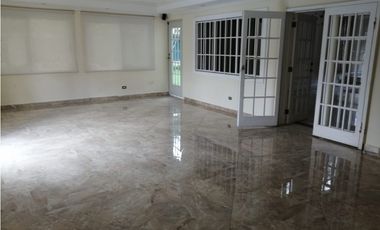 Se vende Casa en Condado del rey , Residencial  Altos del fresno