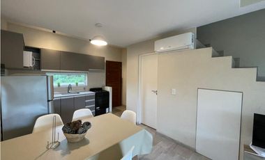 Departamento 3 ambientes tipo duplex en venta en Pinamar