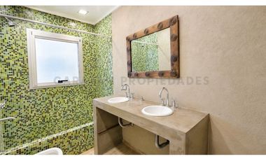 Casa en Venta en Funes Hills Miraflores