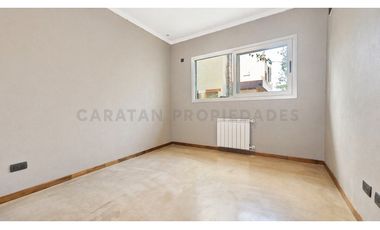Casa en Venta en Funes Hills Miraflores