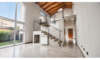 Casa en Venta en Funes Hills Miraflores