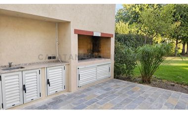 Casa en Venta en Funes Hills Miraflores
