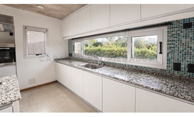 Casa en Alquiler en Funes Hills Miraflores