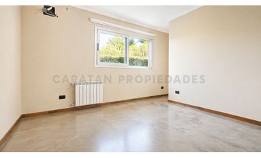Casa en Alquiler en Funes Hills Miraflores