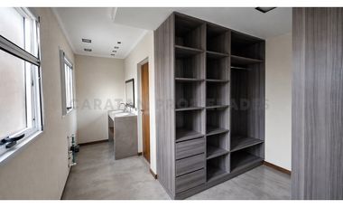 Casa en Alquiler en Funes Hills Miraflores
