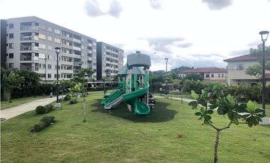 Se Alquila Apartamento en Panama Pacifico, Ph Woodlands