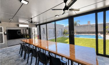 Casa en Venta en Funes | 3 Dormitorios, Piscina y Quincho